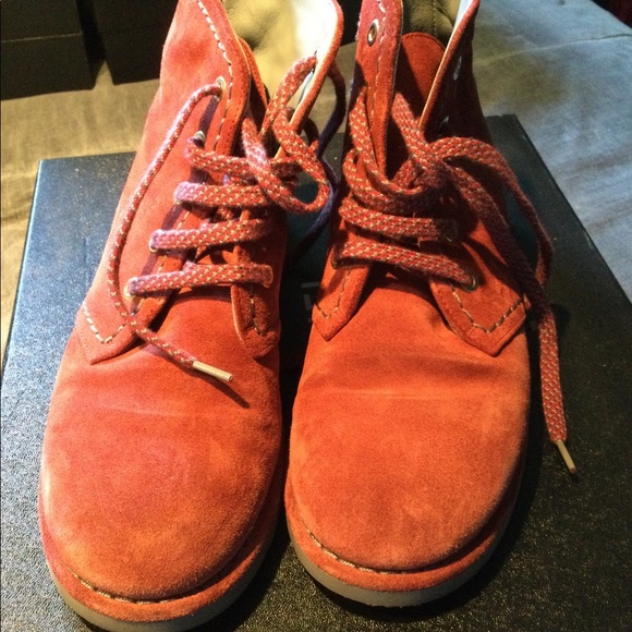 Burgundy Chanel boots - Picture 2 of 14